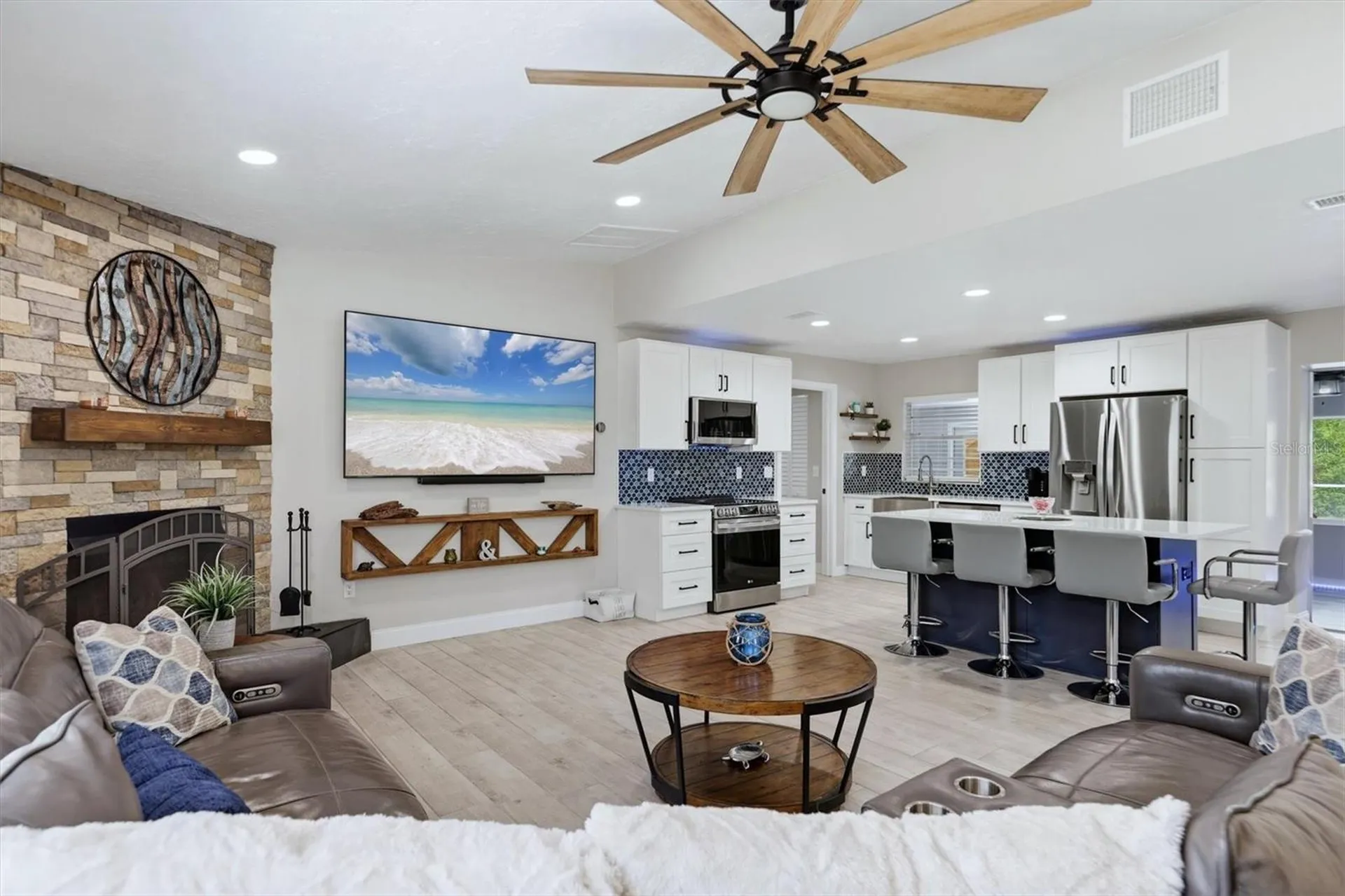 1417 70th Street Court E Bradenton FL 34208