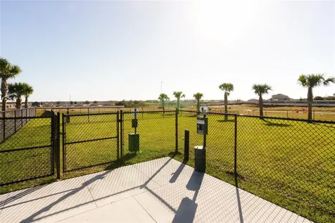 943 Phoenix Street Davenport FL 33837