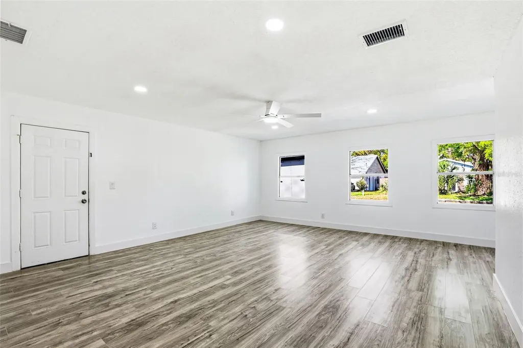 10217 N Pawnee Avenue Tampa FL 33617