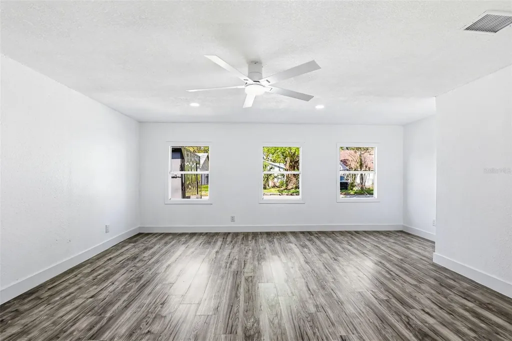 10217 N Pawnee Avenue Tampa FL 33617