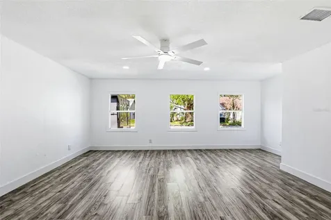 10217 N Pawnee Avenue Tampa FL 33617