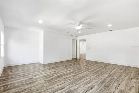 10217 N Pawnee Avenue Tampa FL 33617