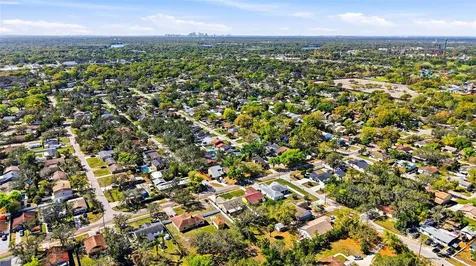 10217 N Pawnee Avenue Tampa FL 33617