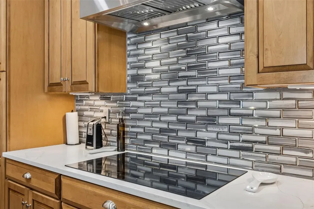 1709 La Forest Avenue Safety Harbor FL 34695