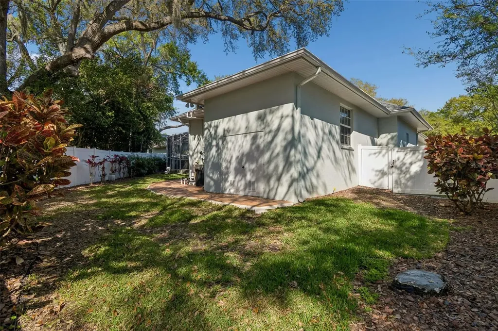 1709 La Forest Avenue Safety Harbor FL 34695