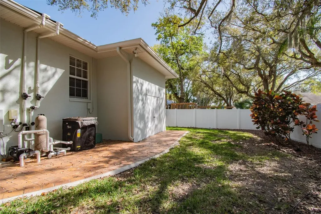 1709 La Forest Avenue Safety Harbor FL 34695