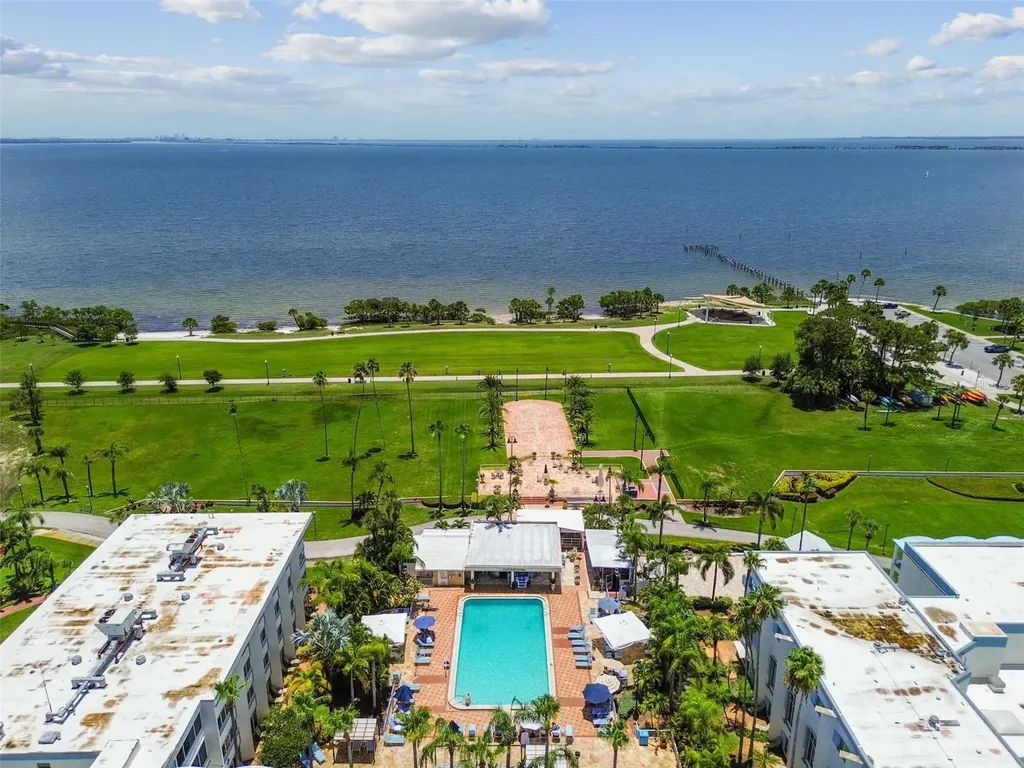1709 La Forest Avenue Safety Harbor FL 34695