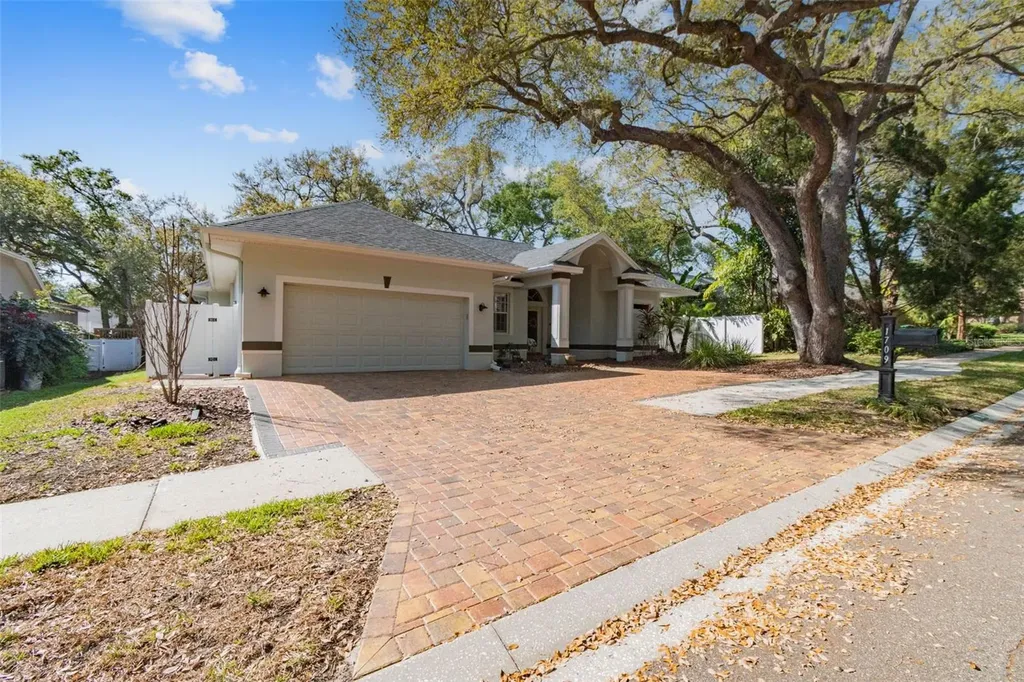 1709 La Forest Avenue Safety Harbor FL 34695