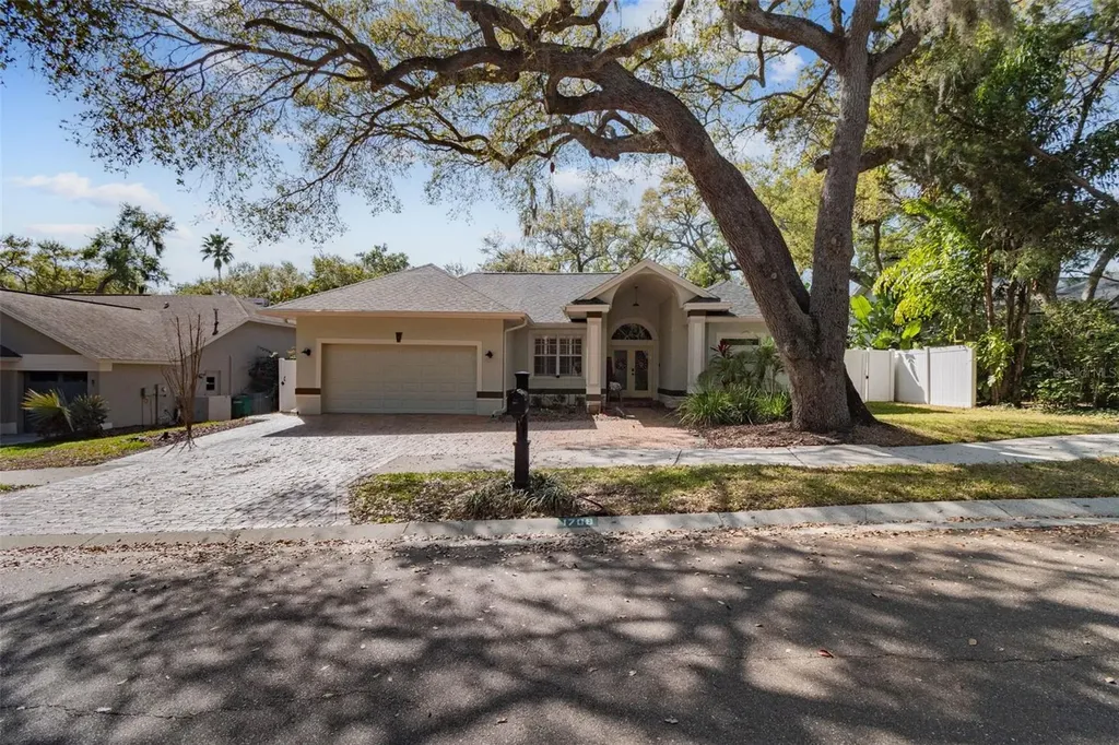 1709 La Forest Avenue Safety Harbor FL 34695