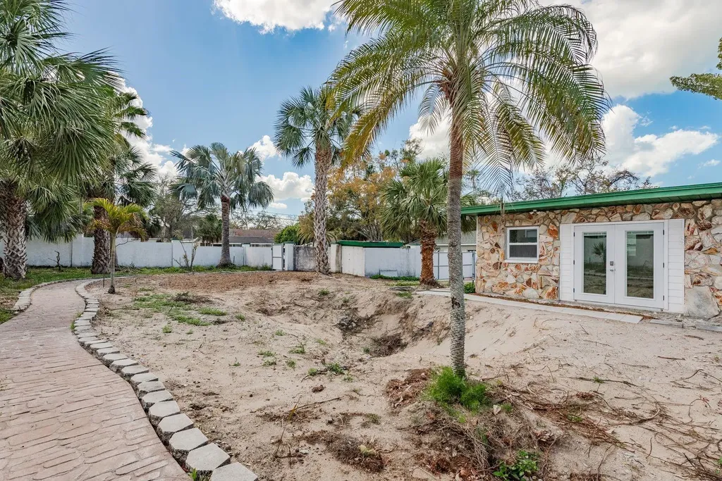 1115 Pennsylvania Avenue Palm Harbor FL 34683