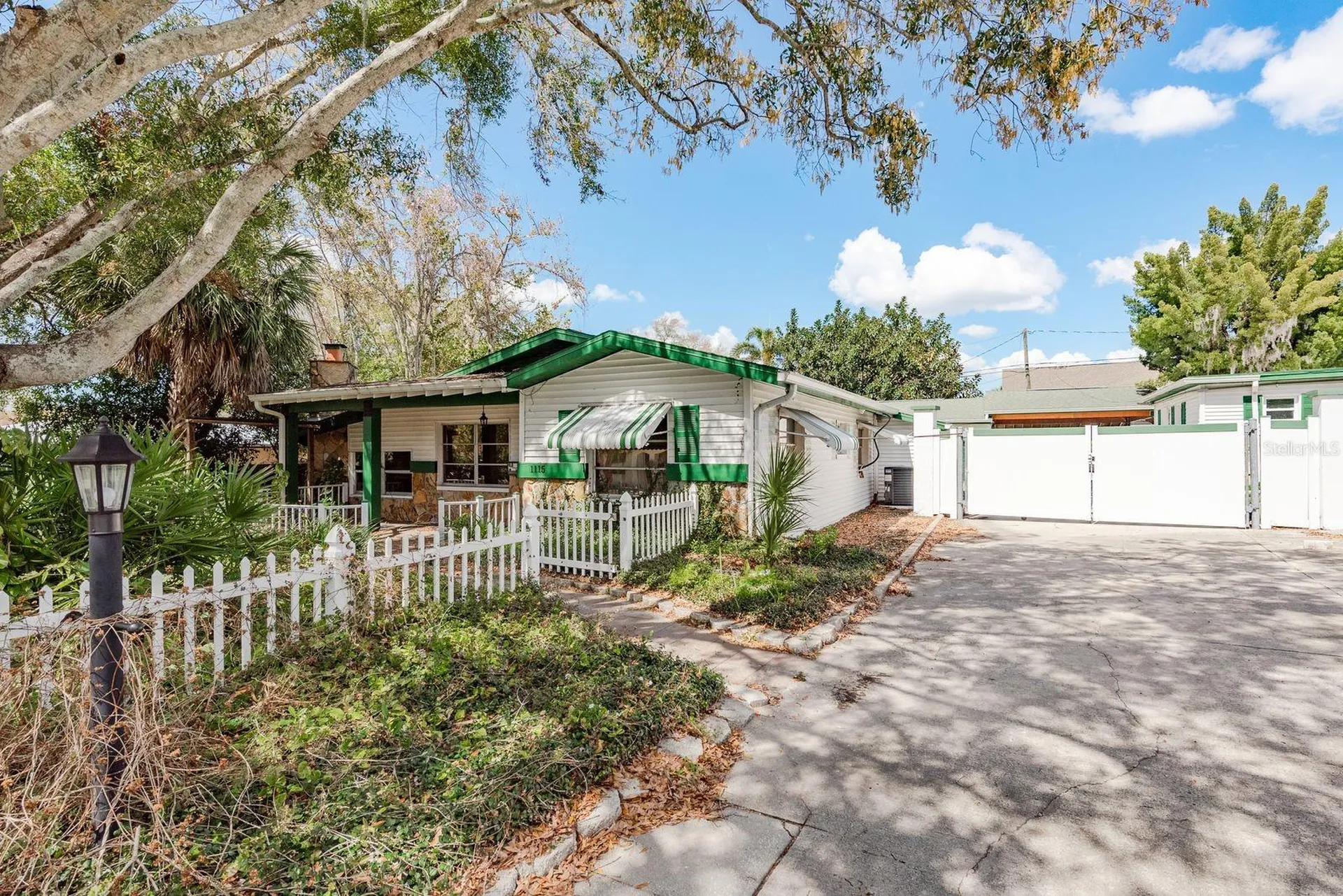 1115 Pennsylvania Avenue Palm Harbor FL 34683