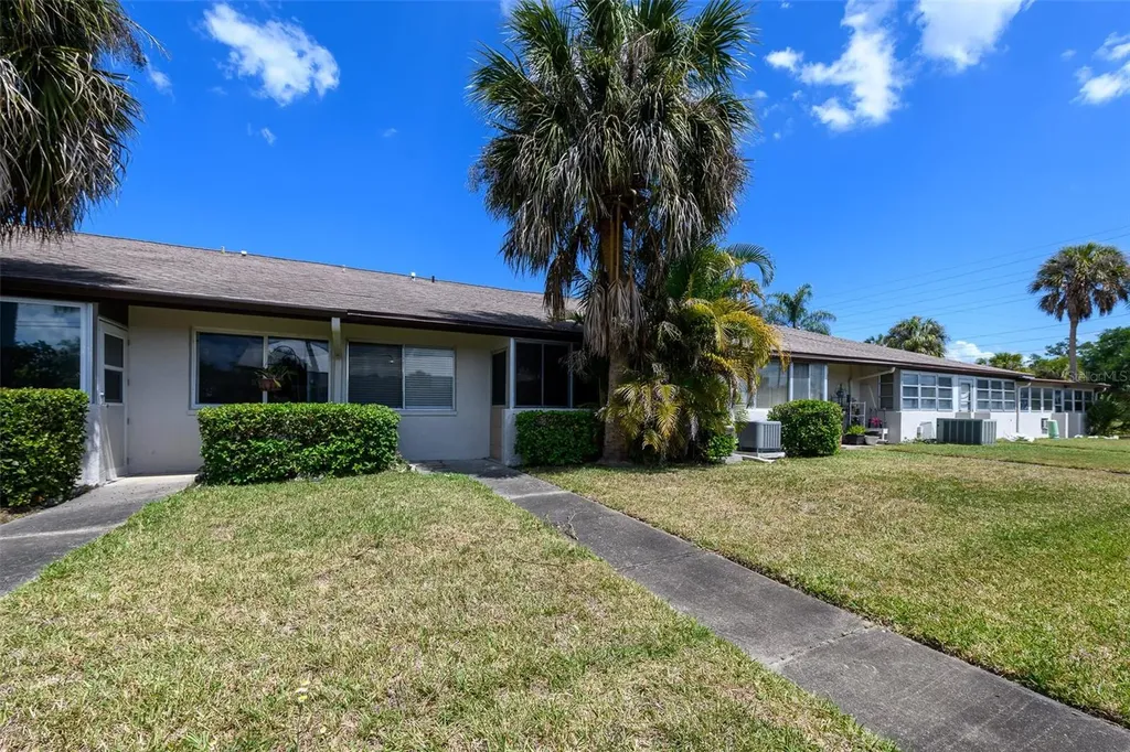1215 16th Circle SE Largo FL 33771