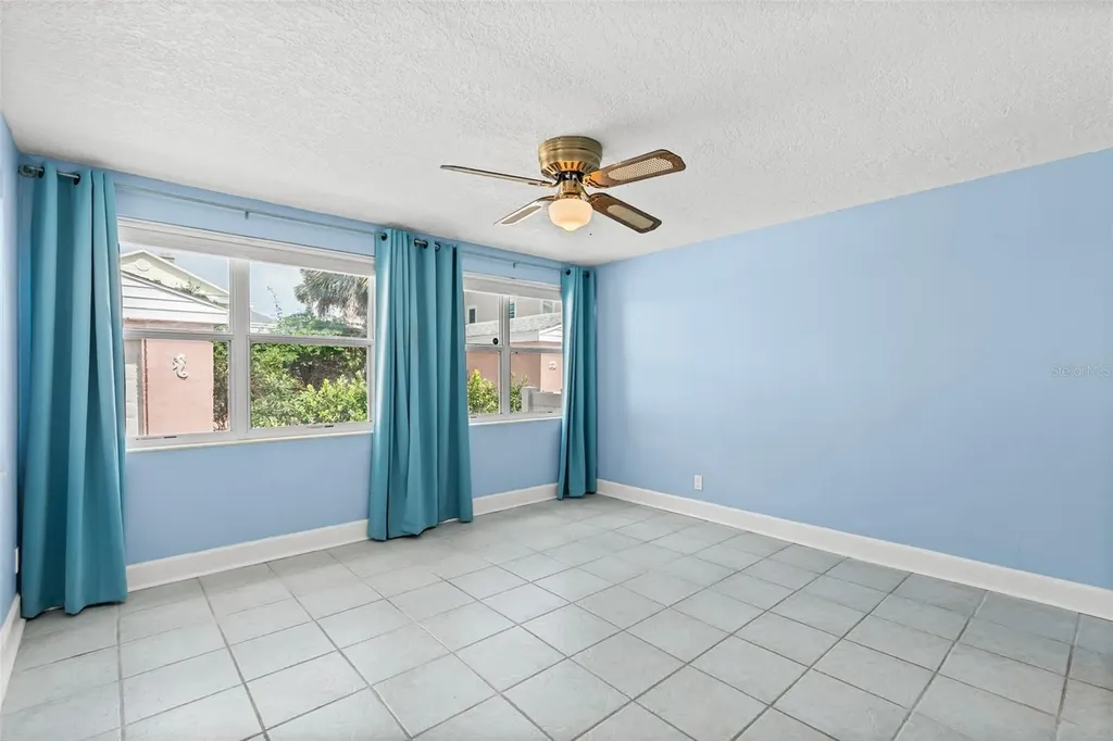 517 Revilo Boulevard Daytona Beach FL 32118
