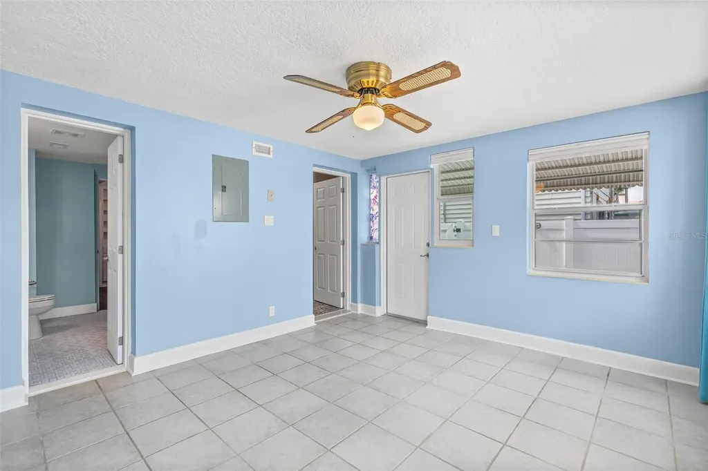 517 Revilo Boulevard Daytona Beach FL 32118