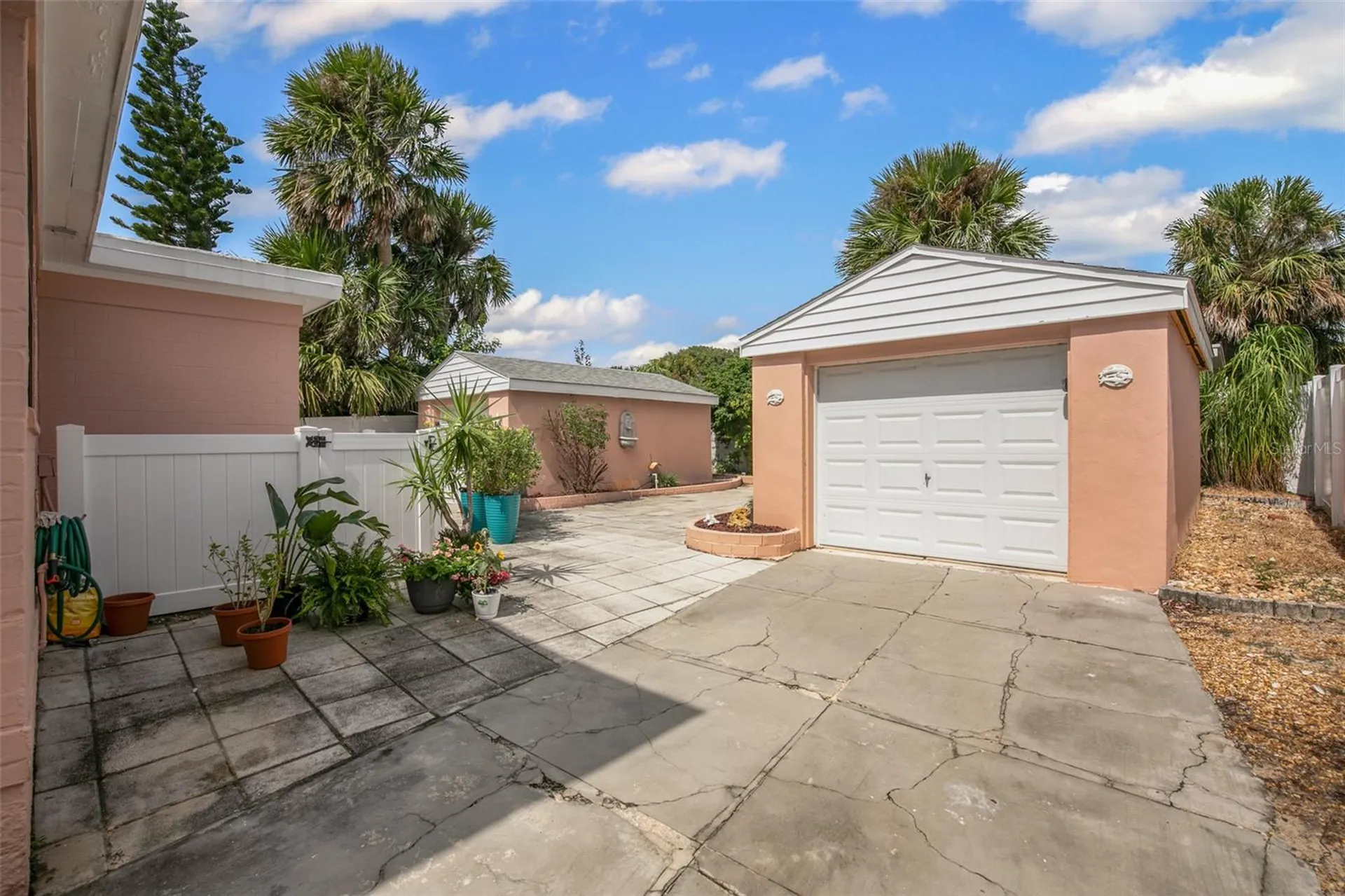 517 Revilo Boulevard Daytona Beach FL 32118