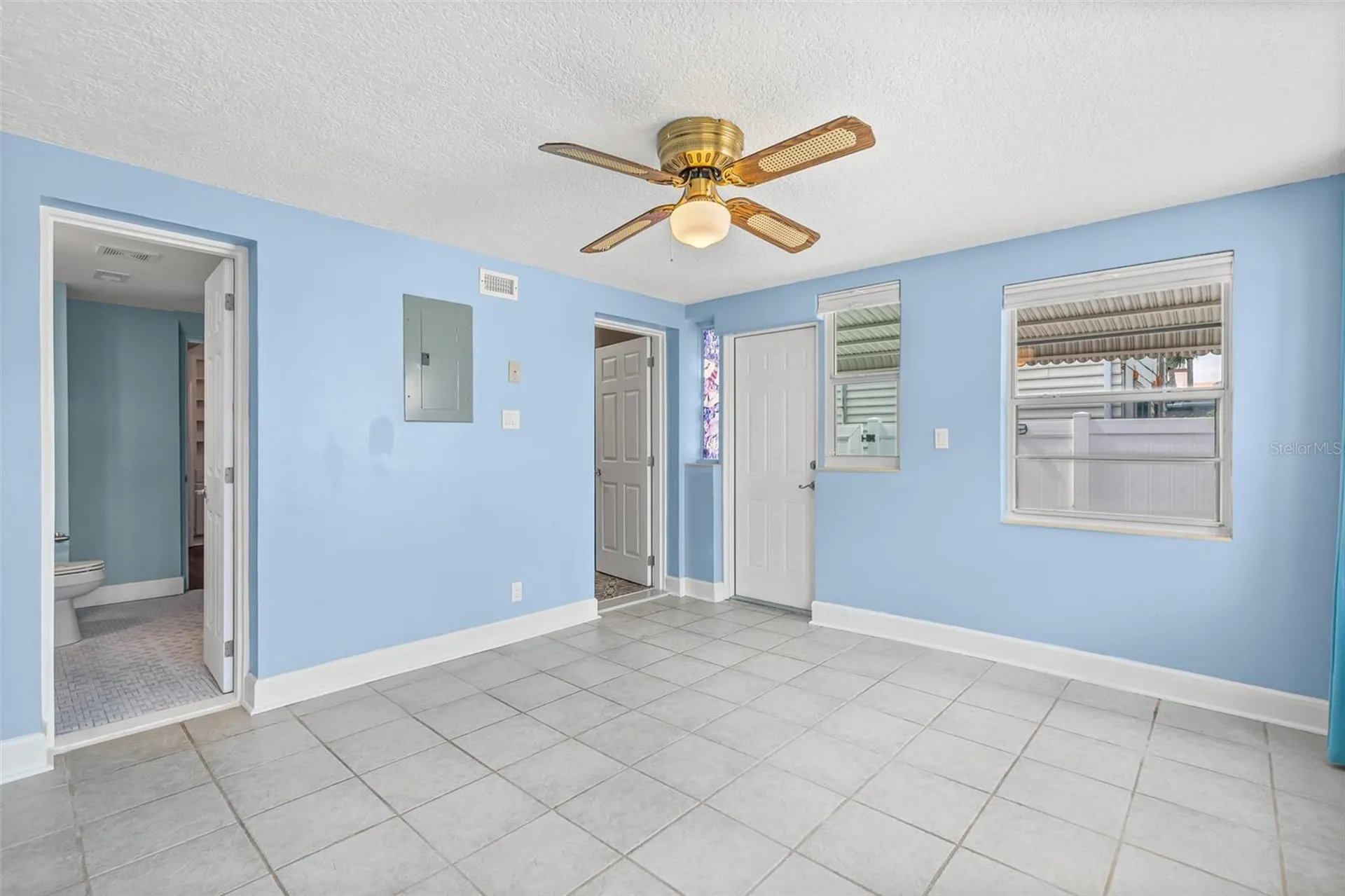 517 Revilo Boulevard Daytona Beach FL 32118