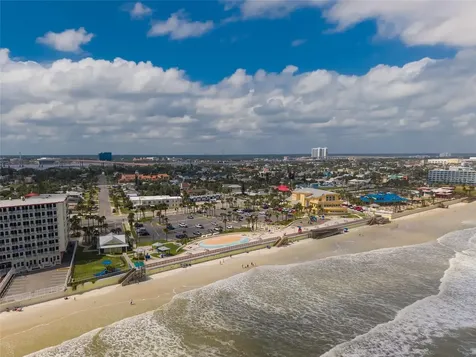 517 Revilo Boulevard Daytona Beach FL 32118