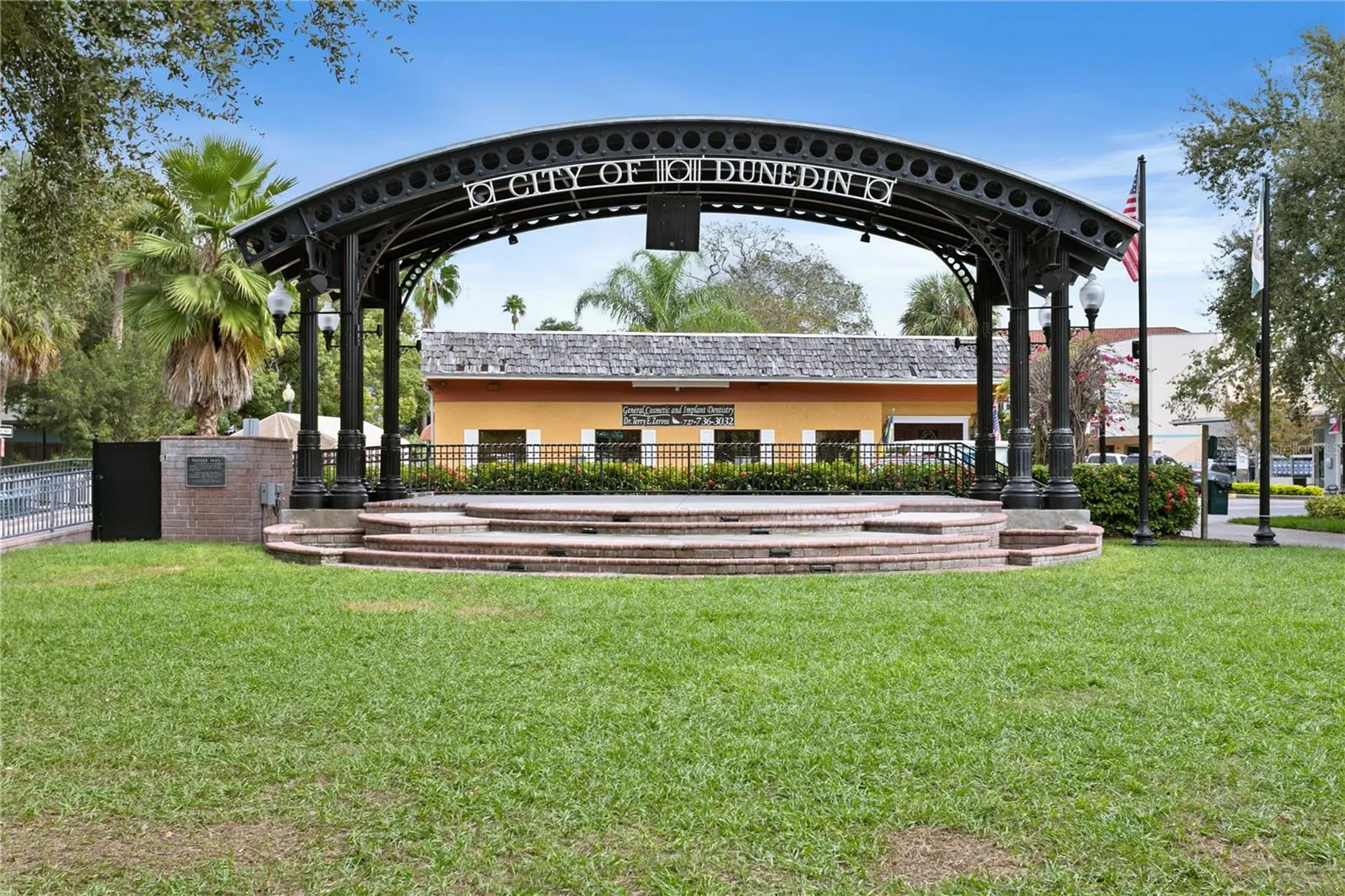 865 Virginia Court Dunedin FL 34698