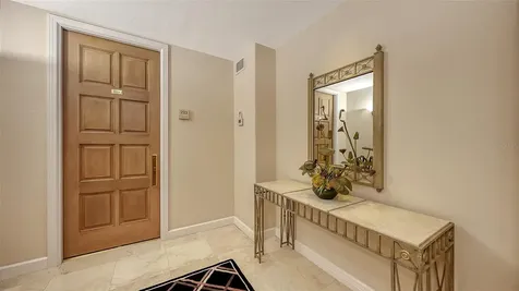 2185 Gulf Of Mexico Drive Longboat Key FL 34228