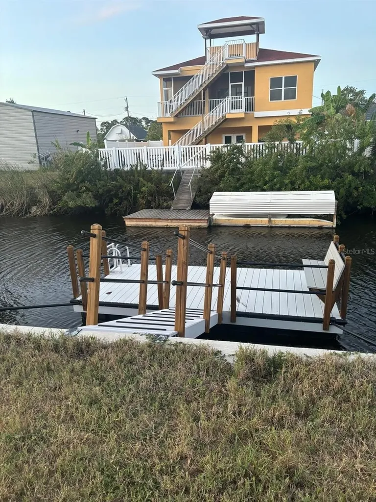 7325 Maryland Avenue Hudson FL 34667