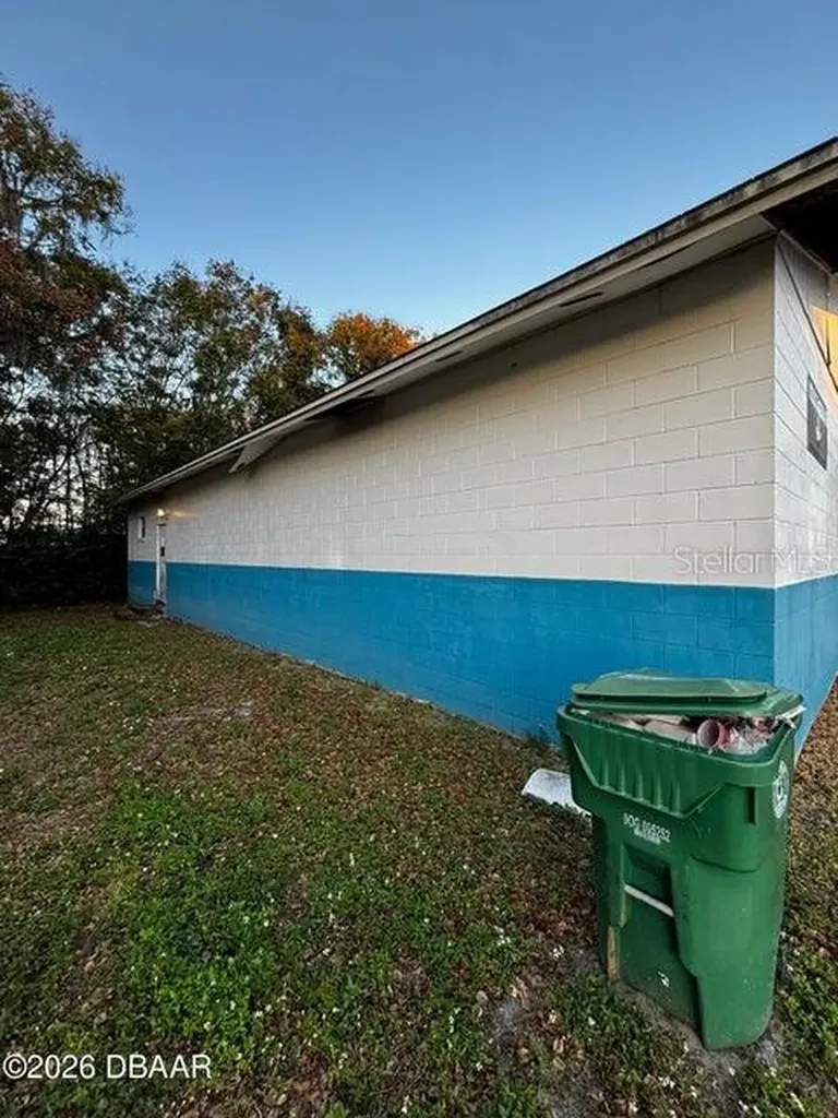 227 W Voorhis Avenue Deland FL 32720