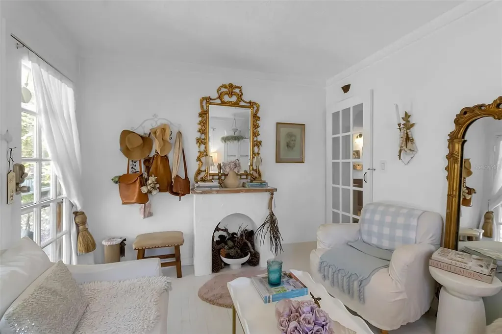 2562 Ashton Road Sarasota FL 34231