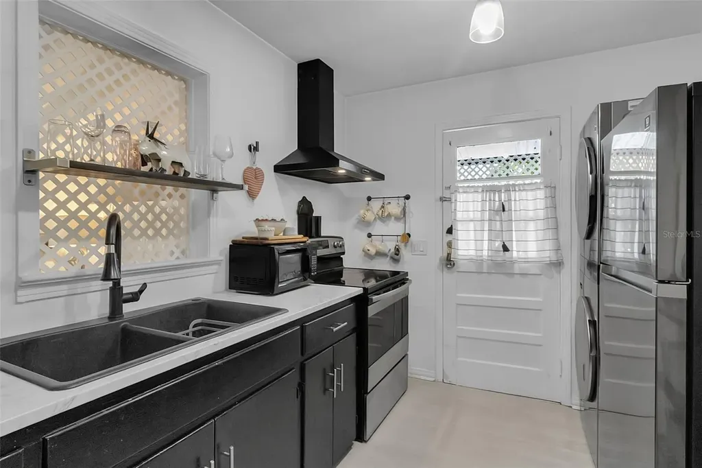 2562 Ashton Road Sarasota FL 34231