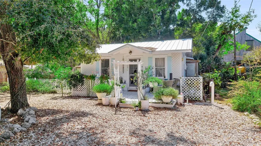2562 Ashton Road Sarasota FL 34231