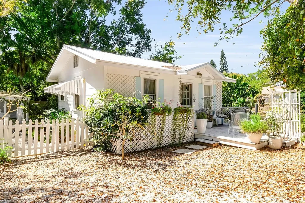 2562 Ashton Road Sarasota FL 34231
