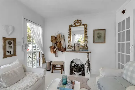 2562 Ashton Road Sarasota FL 34231