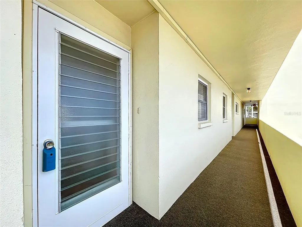 4650 Cove Circle St Petersburg FL 33708