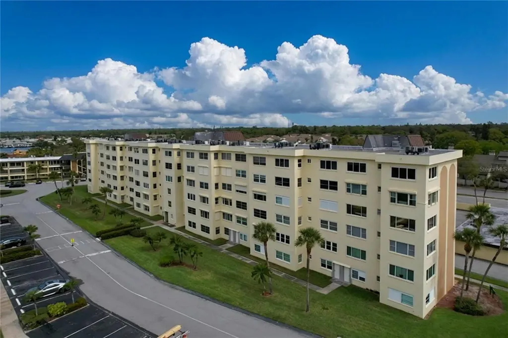 4650 Cove Circle St Petersburg FL 33708