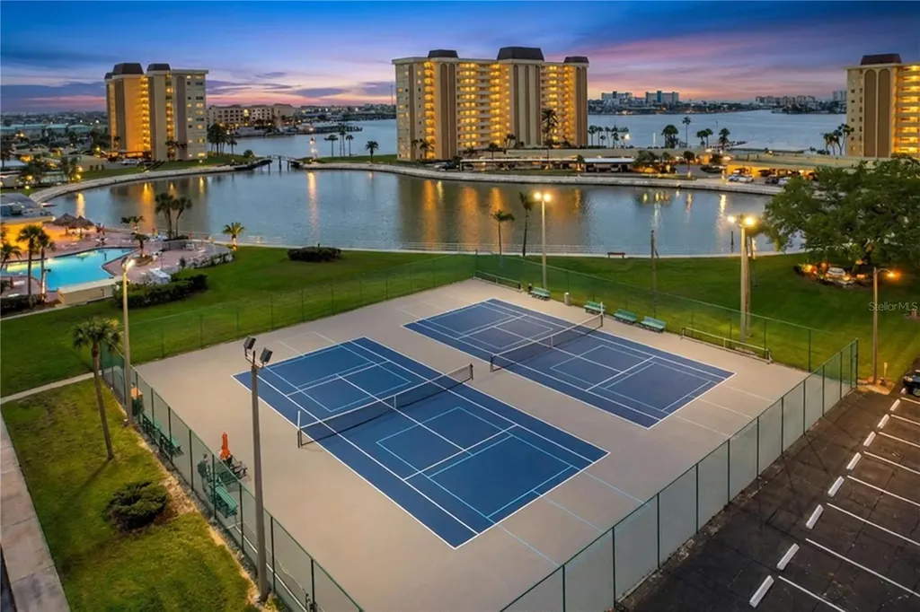 4650 Cove Circle St Petersburg FL 33708