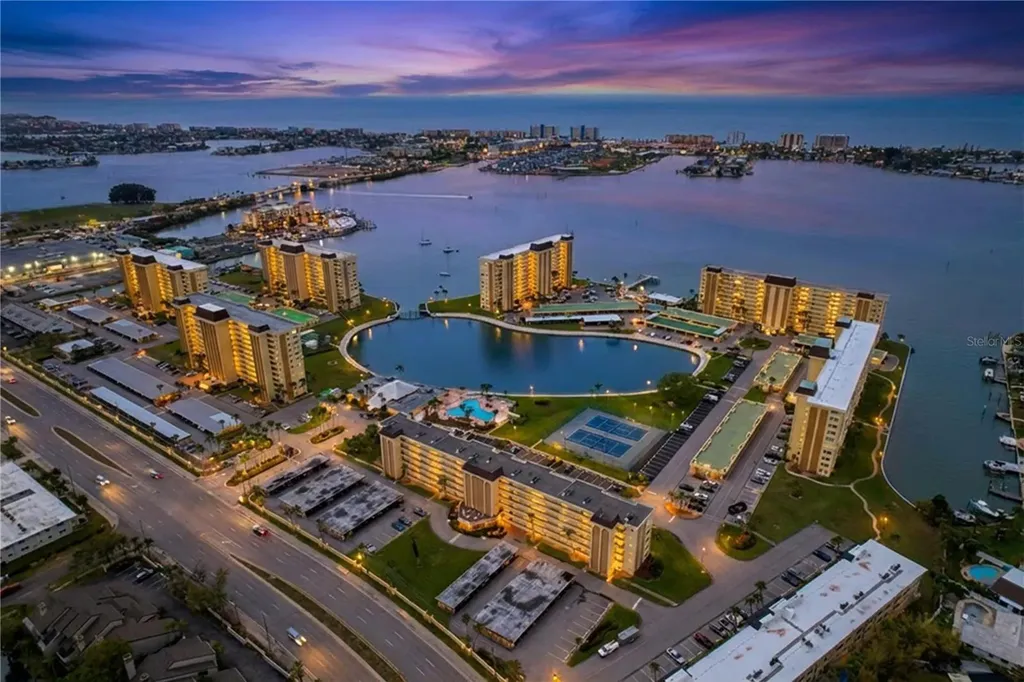 4650 Cove Circle St Petersburg FL 33708