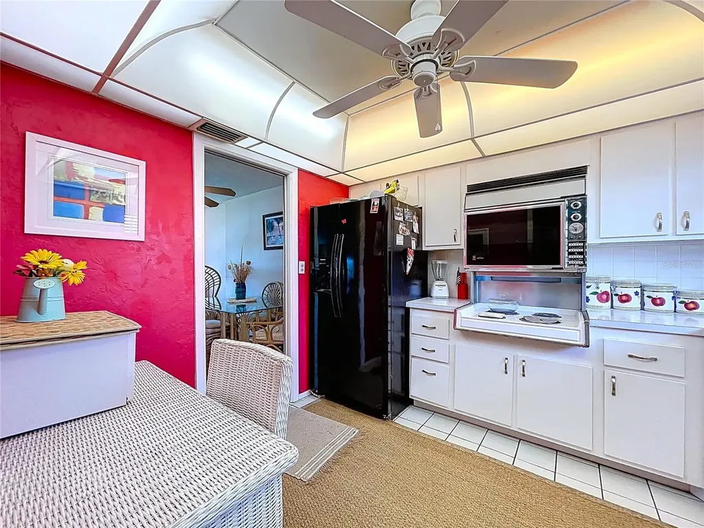 4650 Cove Circle St Petersburg FL 33708