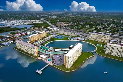 4650 Cove Circle St Petersburg FL 33708