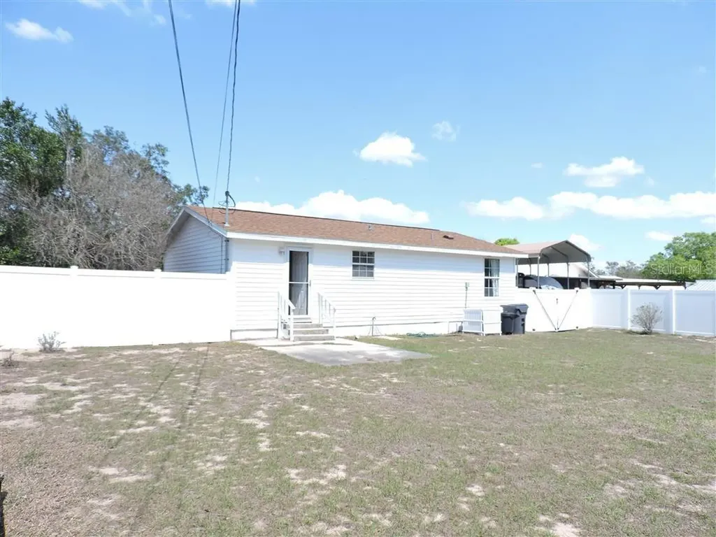 2568 Tall Palm Avenue Lake Wales FL 33898