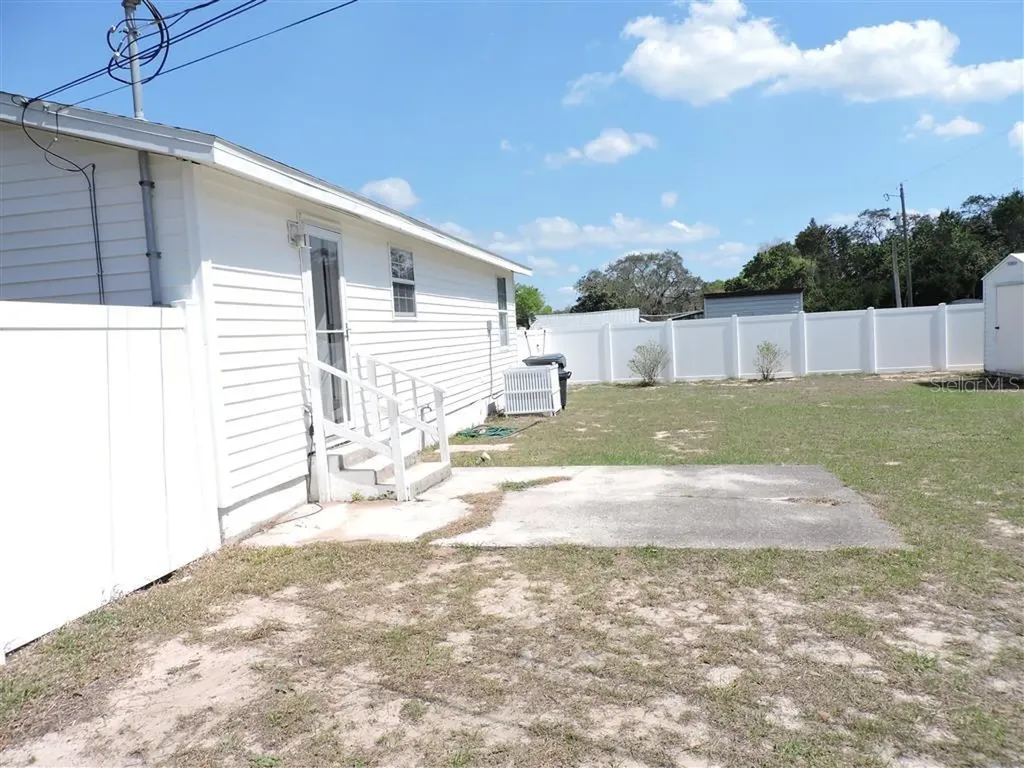 2568 Tall Palm Avenue Lake Wales FL 33898