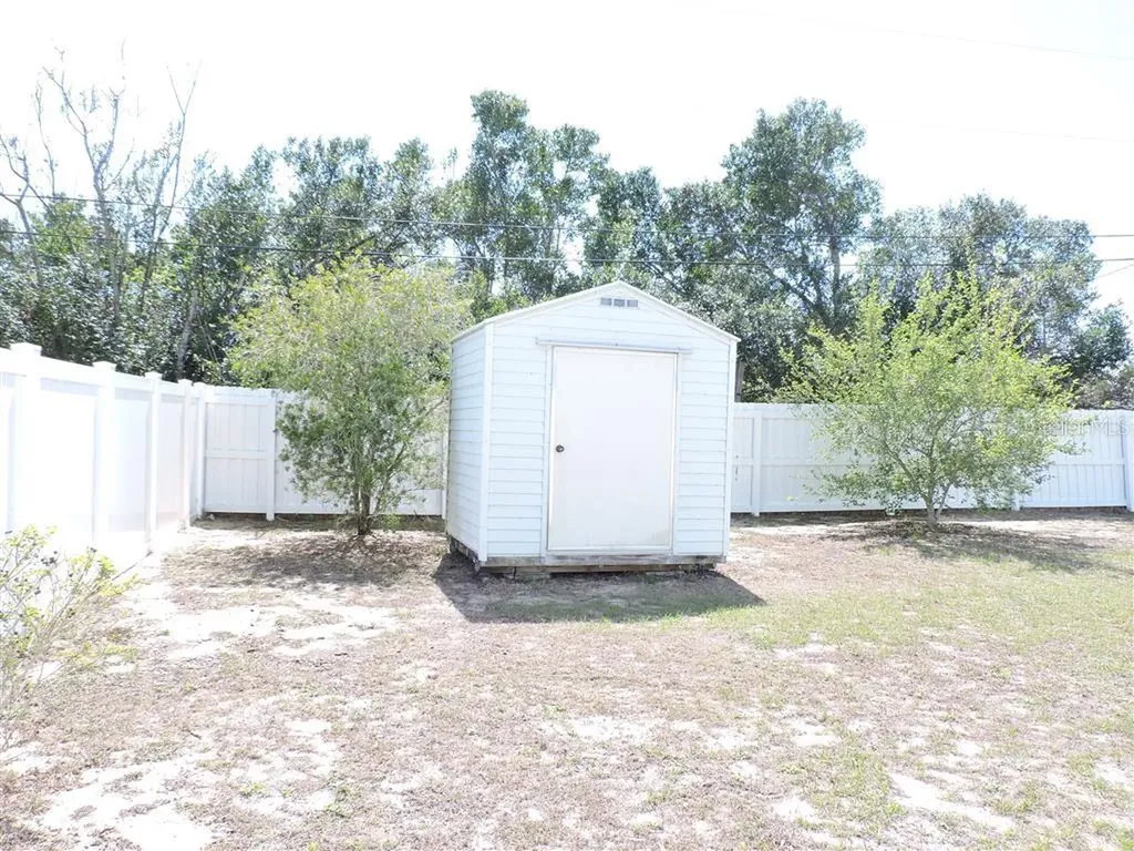 2568 Tall Palm Avenue Lake Wales FL 33898