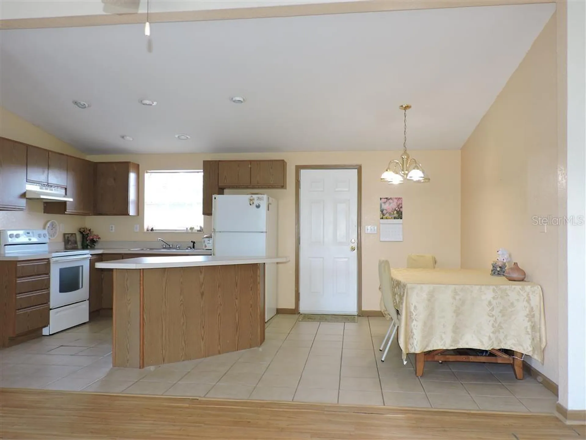 2568 Tall Palm Avenue Lake Wales FL 33898