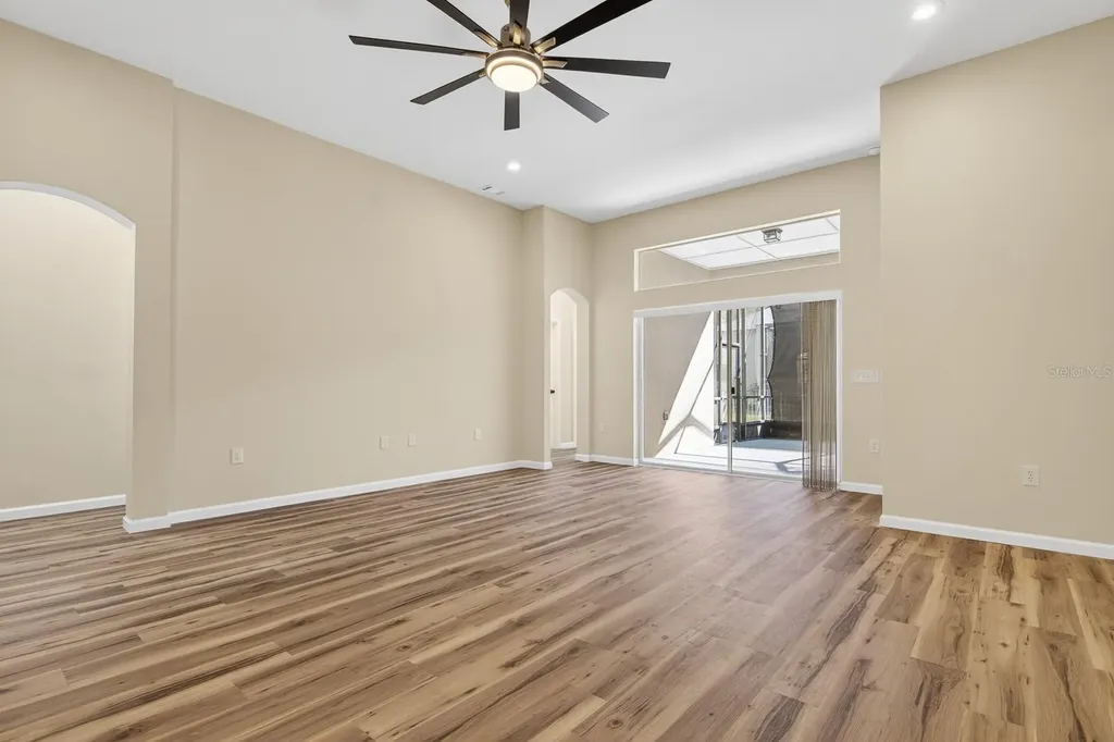 6002 Martinglade Place Lithia FL 33547