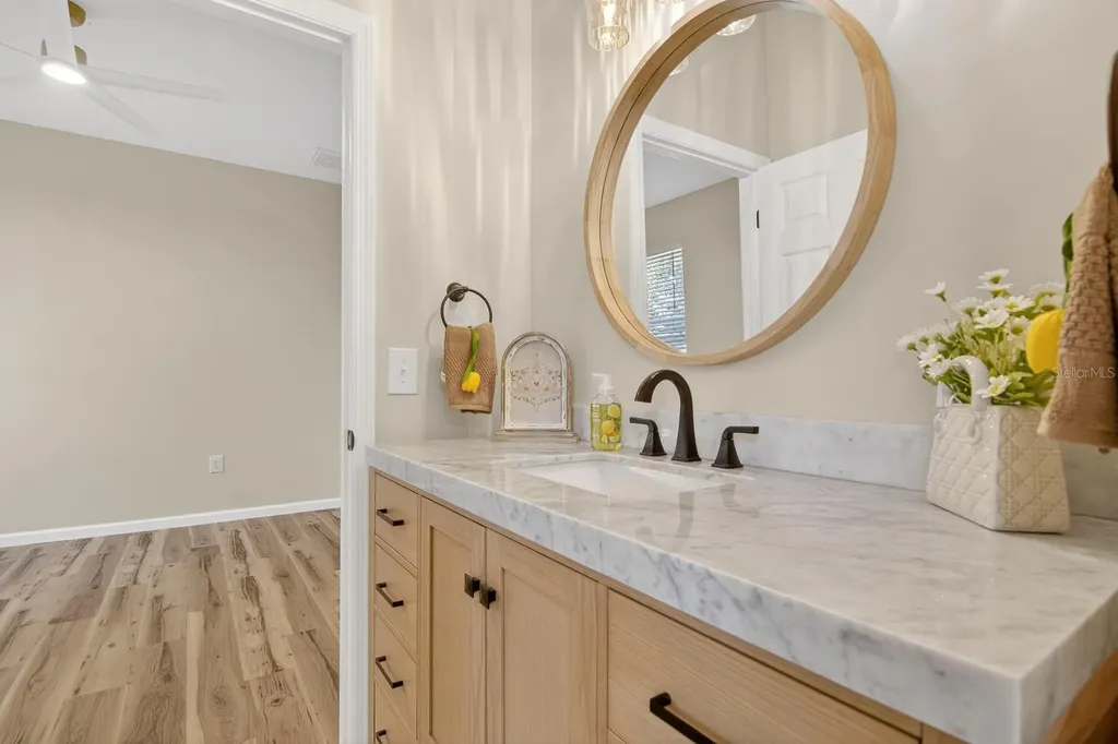 6002 Martinglade Place Lithia FL 33547