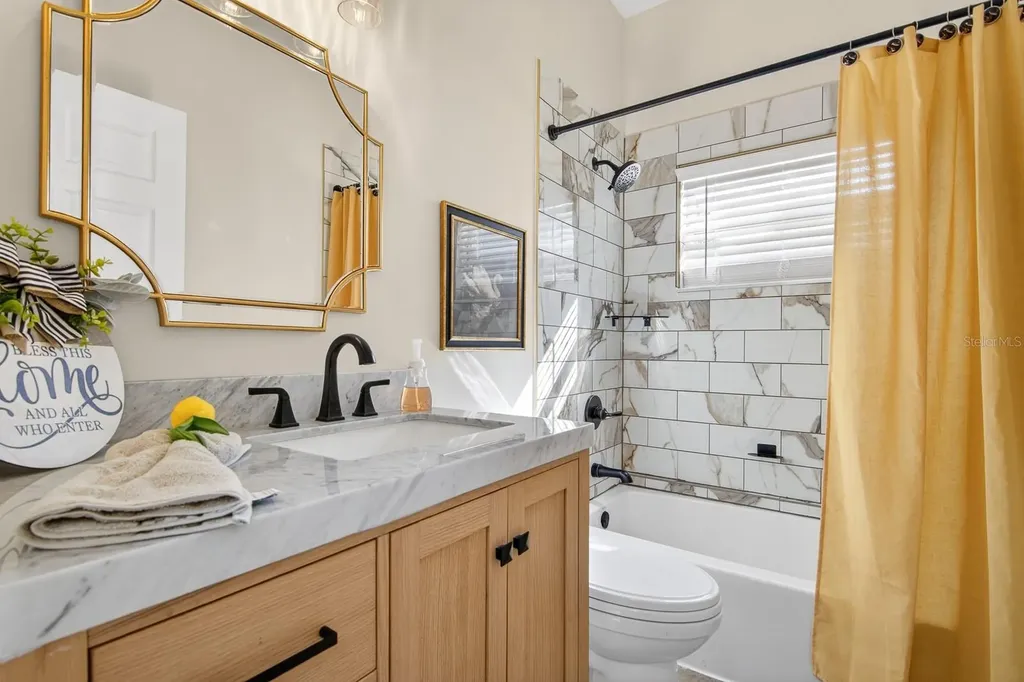 6002 Martinglade Place Lithia FL 33547