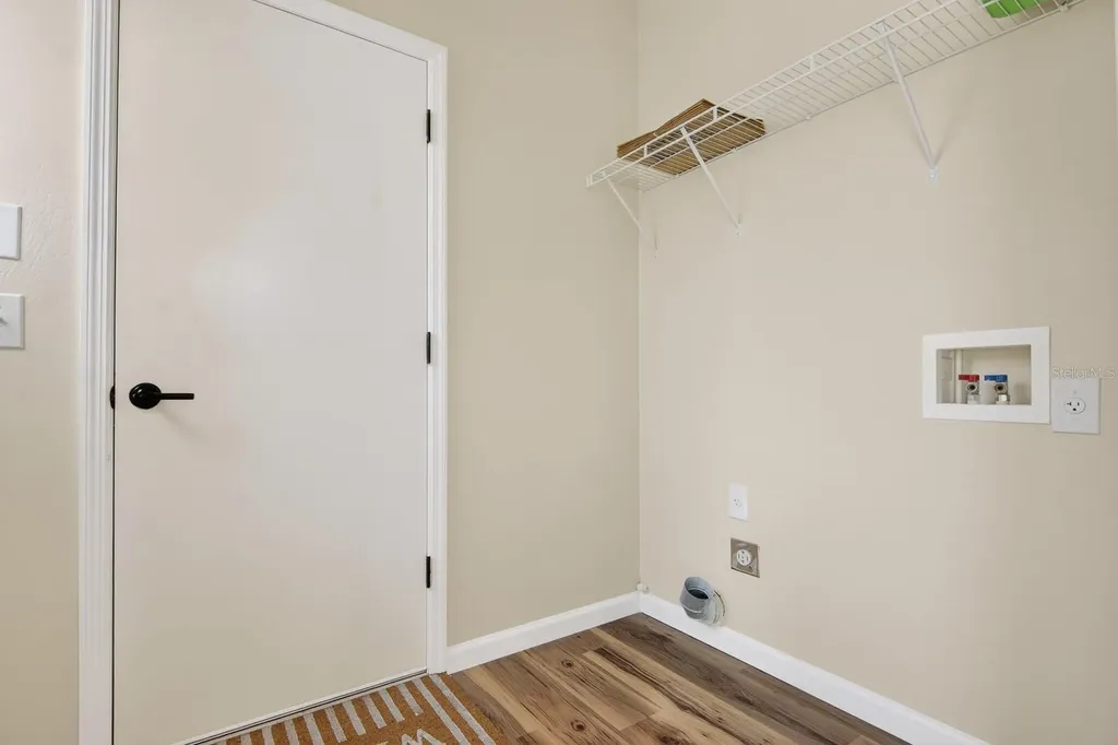 6002 Martinglade Place Lithia FL 33547