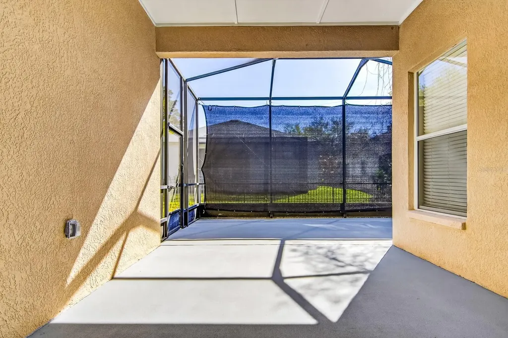 6002 Martinglade Place Lithia FL 33547