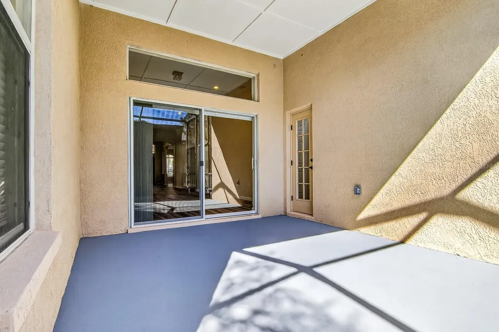 6002 Martinglade Place Lithia FL 33547
