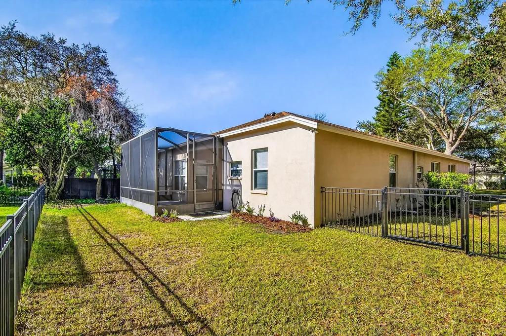 6002 Martinglade Place Lithia FL 33547