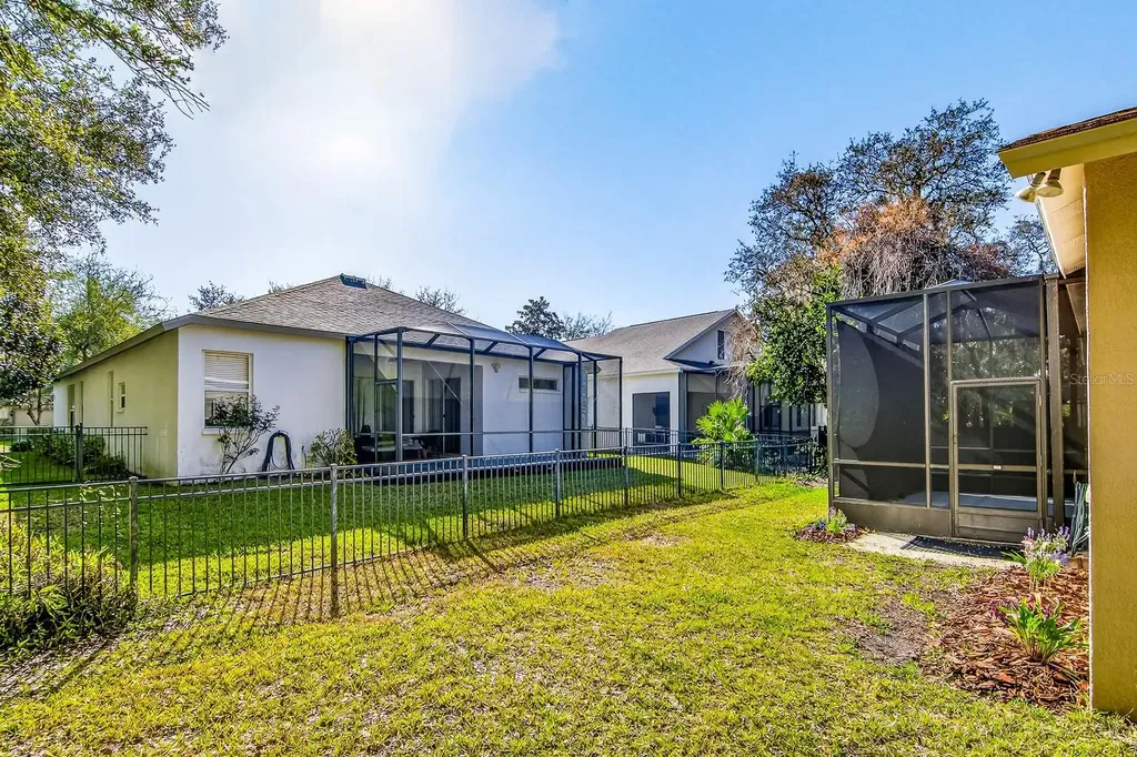 6002 Martinglade Place Lithia FL 33547