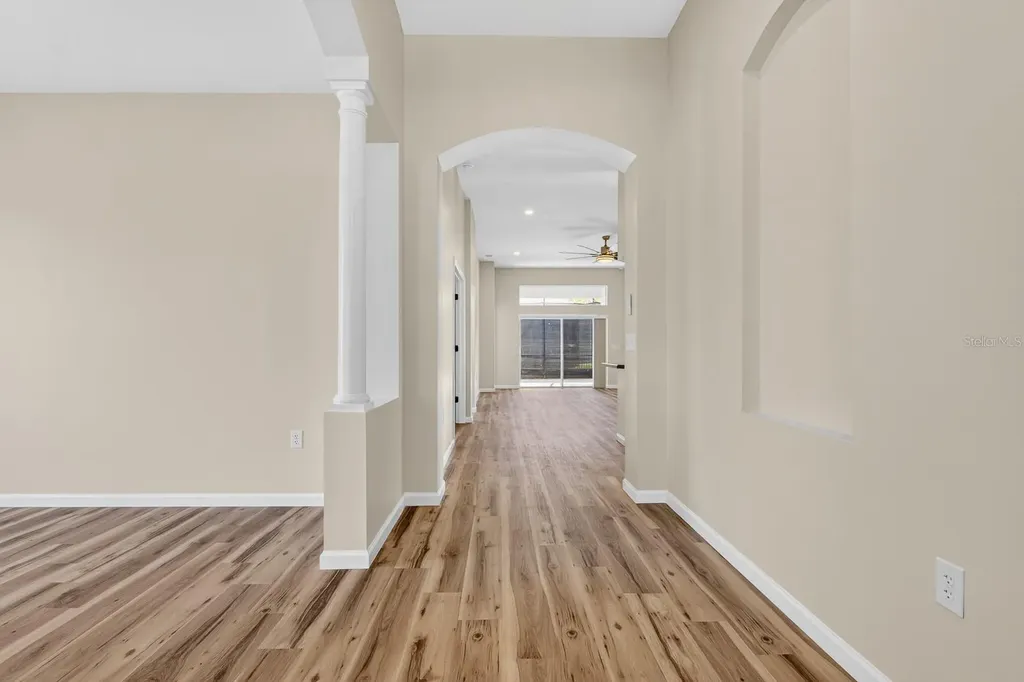 6002 Martinglade Place Lithia FL 33547