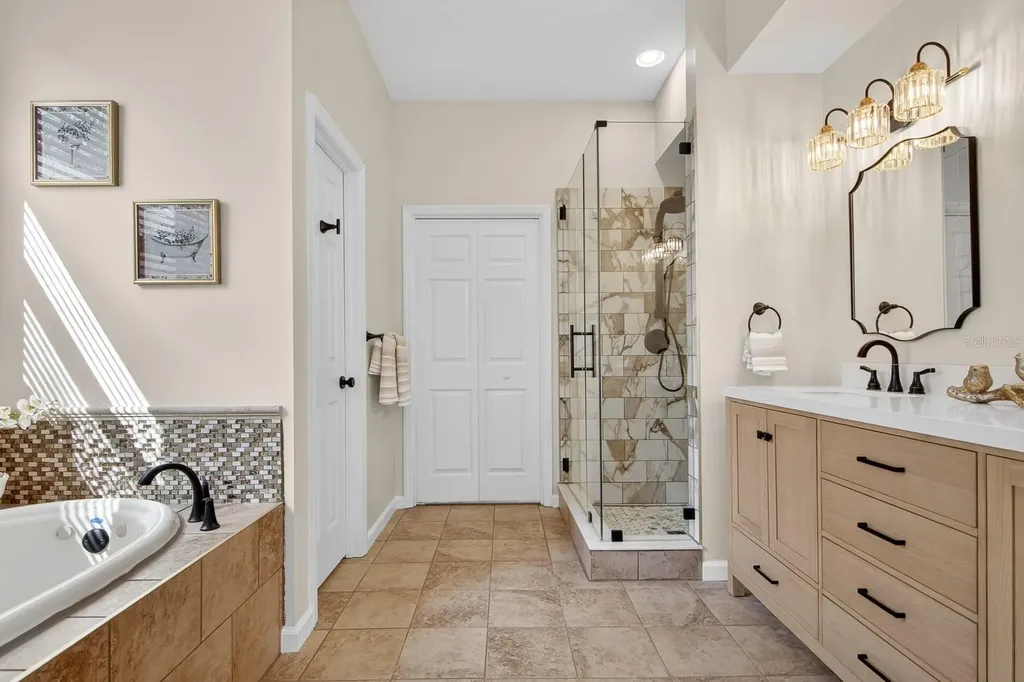 6002 Martinglade Place Lithia FL 33547
